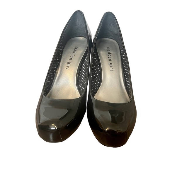 Madden Girl Black Heels Size 6 - Picture 2 of 7